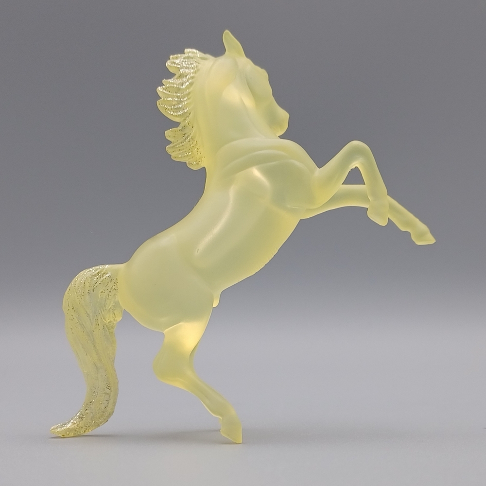 Breyer Horse Crazy Gift Set Yellow Arabian Stablemate - Picture 6 of 16